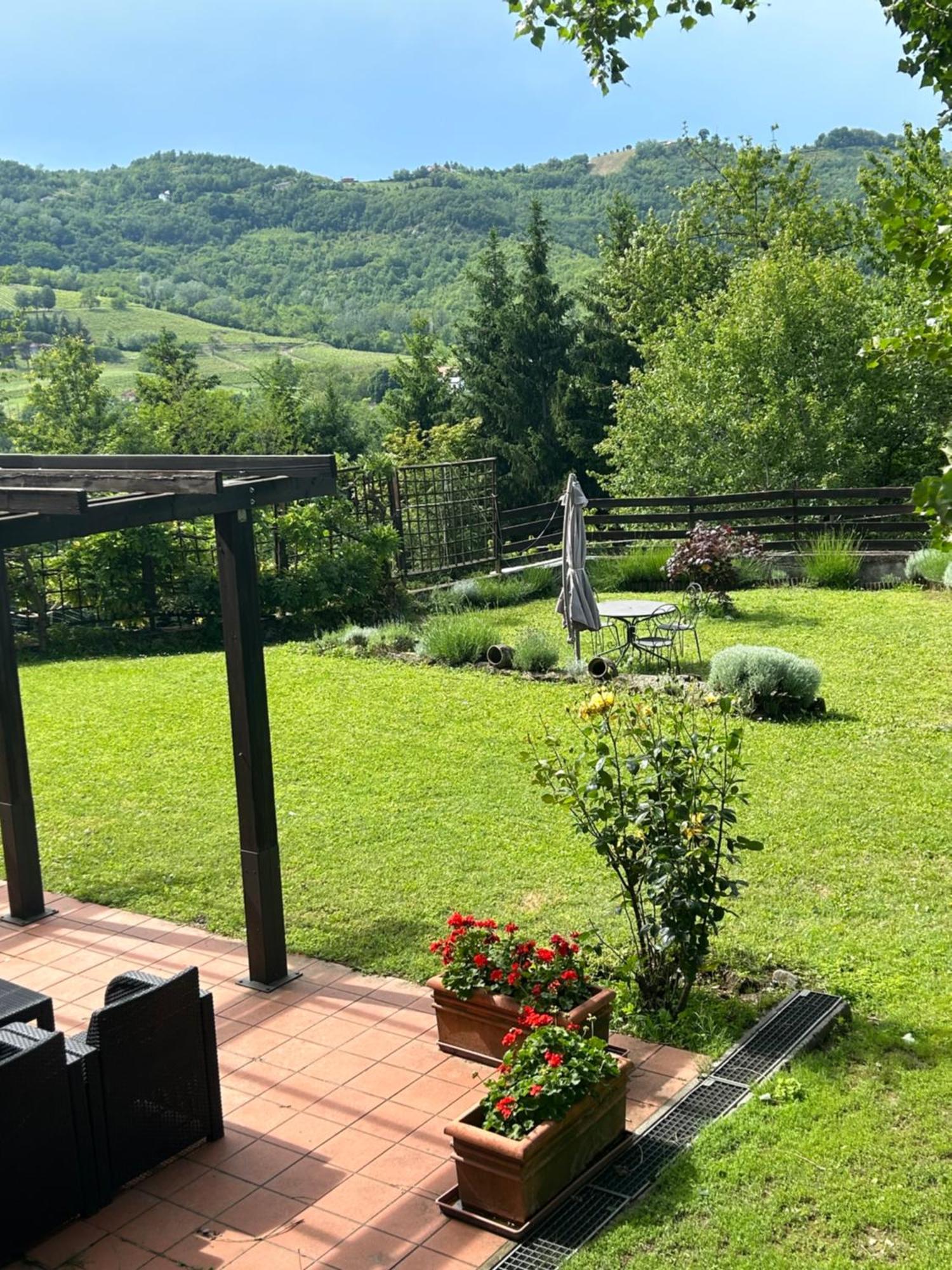 Cascina Ciosse B&B Grognardo Exterior foto